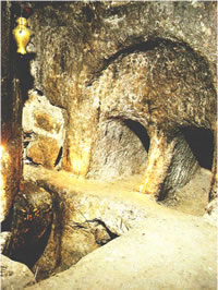Sepulcro excavado en la roca contemporáneo al sepulcro mismo de Jesús.